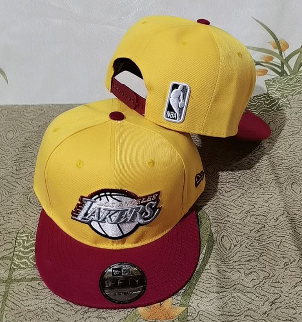 Los Angeles Lakers's yellow cap