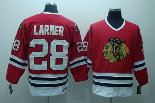 Chicago Blackhawks #28 Steve Larmer Stitched Red CCM Throwback NHL Jersey